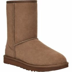 Brand new 🎉 UGG Classic Short II 🥾 Boots ✔️